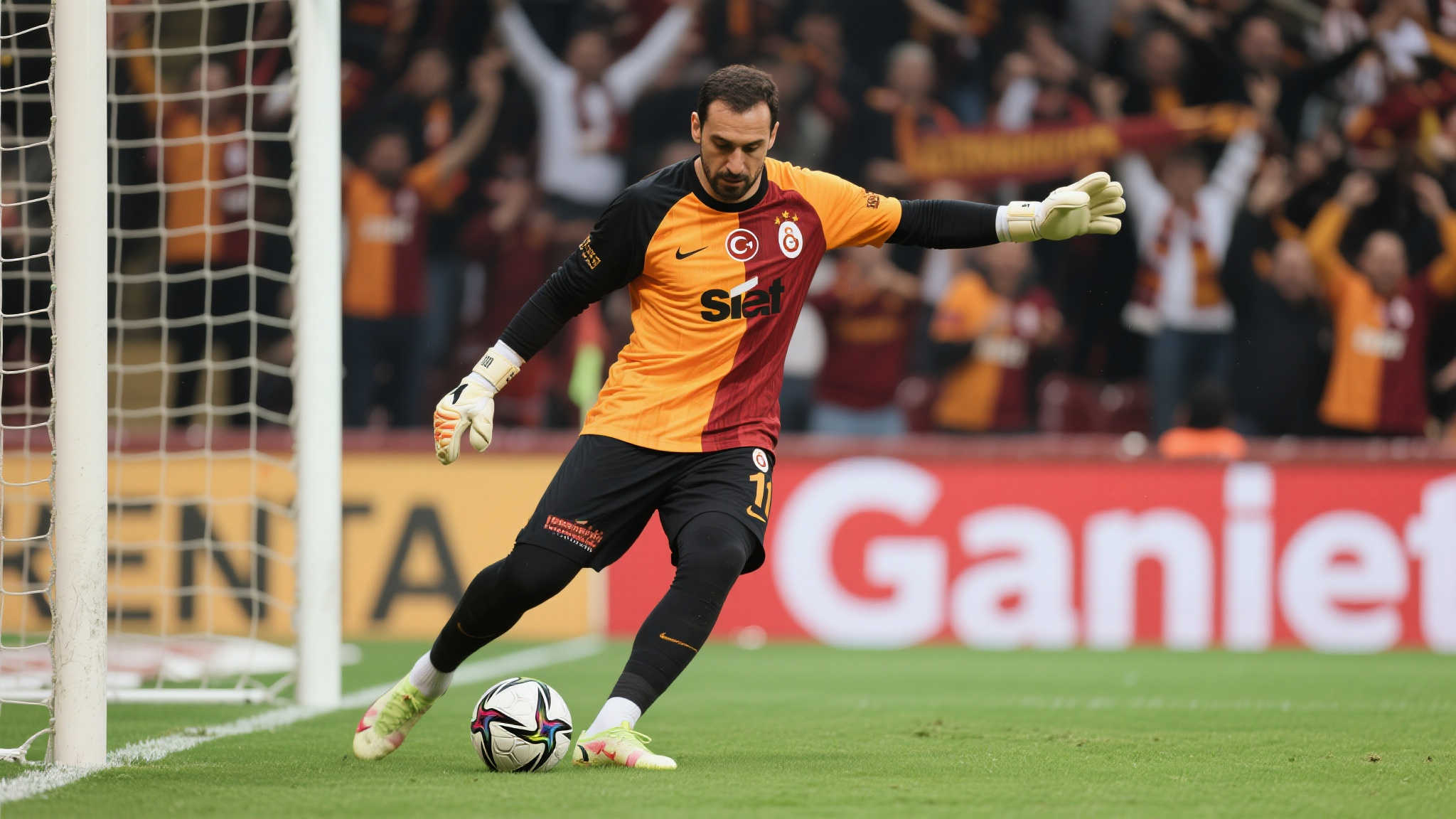 38岁加拉塔萨雷门将穆斯莱拉点球破门,惊艳全场! 38岁加拉塔萨雷门将穆斯莱拉点球破门,惊艳全场!